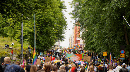 kuva Helsinki Pride -kulkueesta