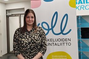 Nette seisoo OLL rollupin vieressä