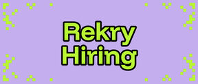 Violetti kuvapohja, jossa vihreällä teksti "rekry, hiring"