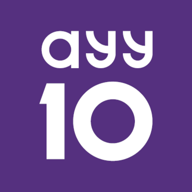 AYY10 logo violetilla taustalla